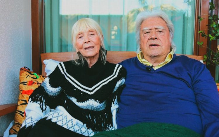 Ünlülerden anlamlı Sevgililer Günü mesajı Ünlülerden anlamlı Sevgililer Günü mesajı