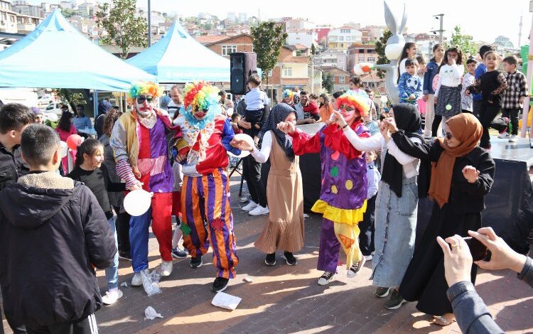 Kocaeli meydanlarında çifte bayram Kocaeli meydanlarında çifte bayram