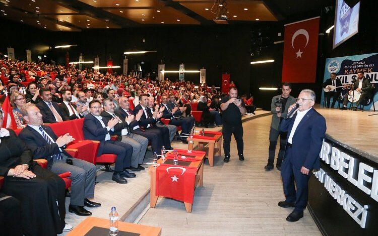 Kayseri protokolü KAYMEK’in sezon finalinde buluştu Kayseri protokolü KAYMEK’in sezon finalinde buluştu