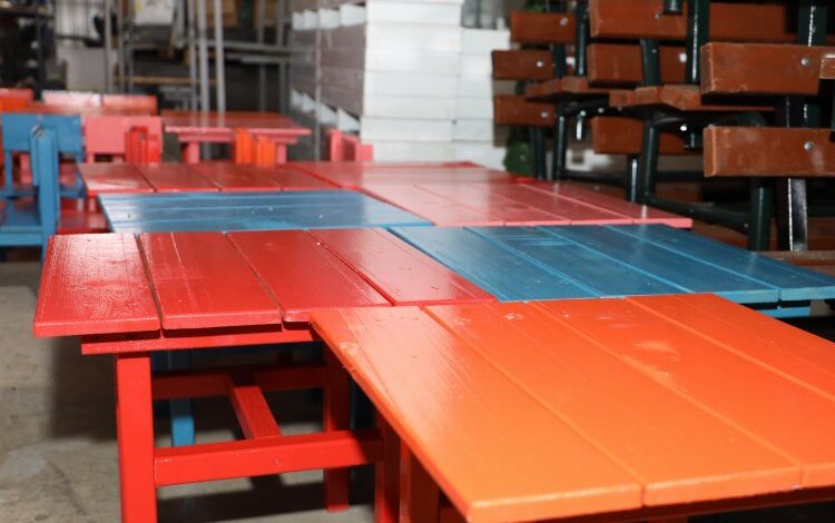 Afet bölgesi için kent mobilyası üretiyorlar