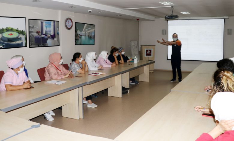 Bursa’da sağlık çalışanlarına afet eğitimi Bursa’da sağlık çalışanlarına afet eğitimi