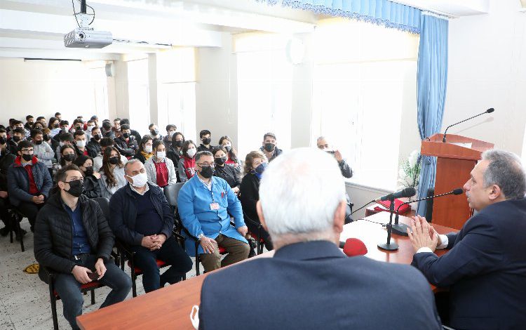 Kayseri Talas’ta Başkan Yalçın ‘Kariyer Günleri’ne katıldı Kayseri Talas’ta Başkan Yalçın ‘Kariyer Günleri’ne katıldı