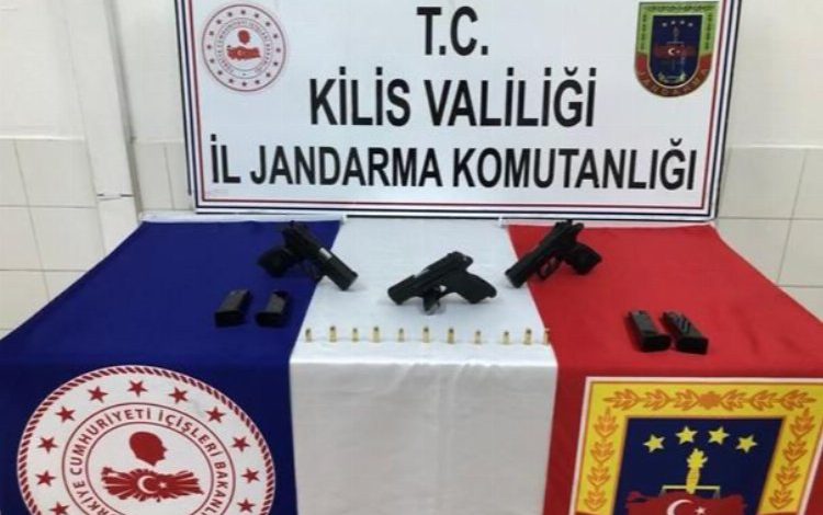 Kilis’te jandarmadan silah ve mühimmat kaçakçılığı operasyonu Kilis’te jandarmadan silah ve mühimmat kaçakçılığı operasyonu