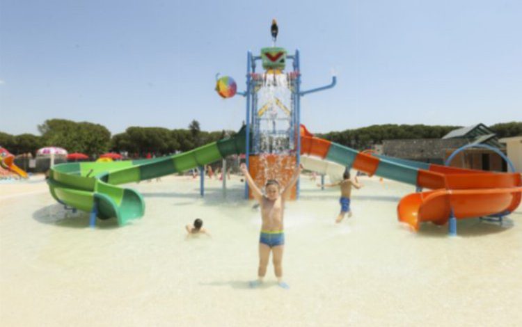 Haydi çocuklar havuza!