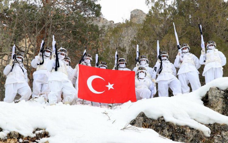 Fıratlar, Munzur ve Mercan’ı teröristlere dar ediyor Fıratlar, Munzur ve Mercan’ı teröristlere dar ediyor