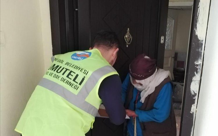 Bursa İnegöl’de 514 aileye ısınma yardımları teslim edildi