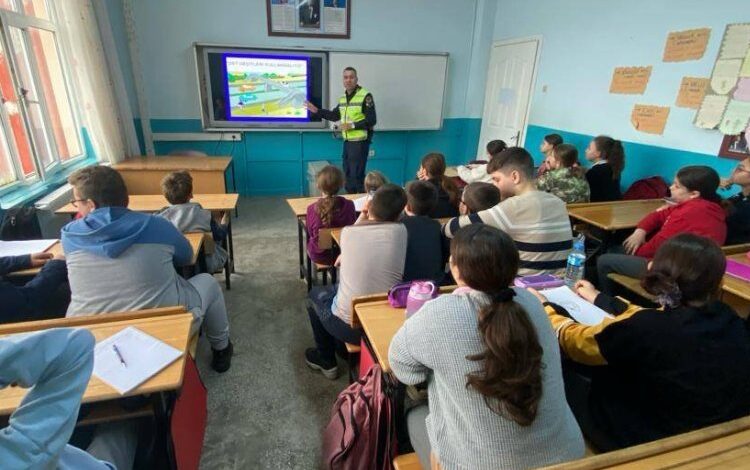 Edirne İpsala’da öğrencilere trafik eğitimi