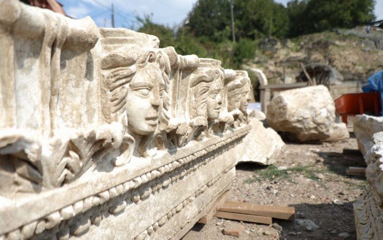 Apollo heykeli için ‘Özlü’ sözler