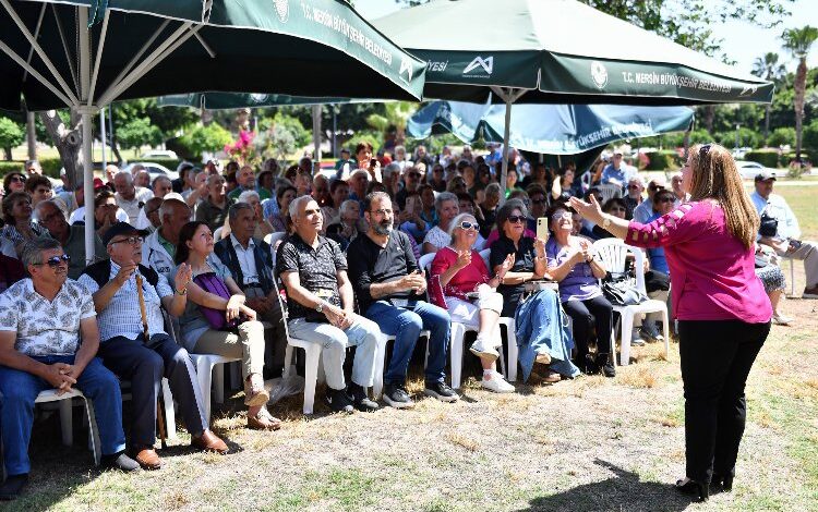 Yenişehir Emekli Evi üyelerine müzik ziyafeti