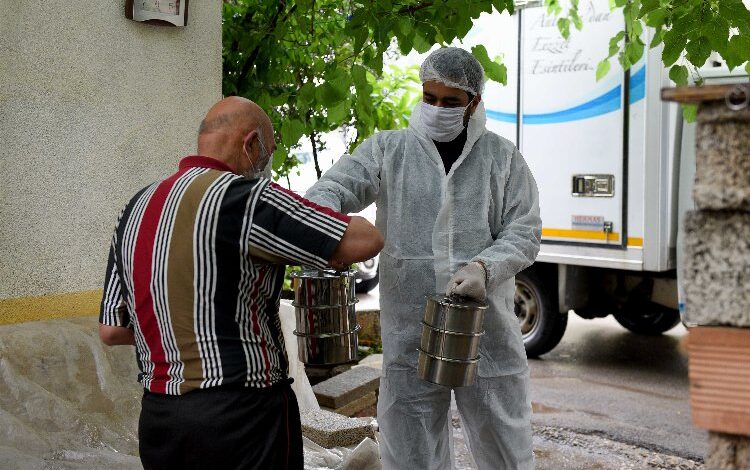 Muratpaşa’da kimse yalnız değil