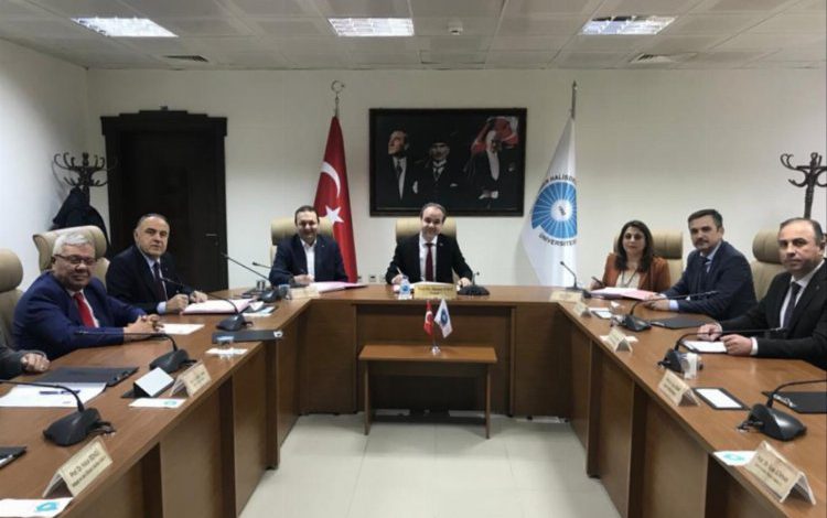 Üniversite tarım işçilerine müjdeyi verdi Üniversite tarım işçilerine müjdeyi verdi