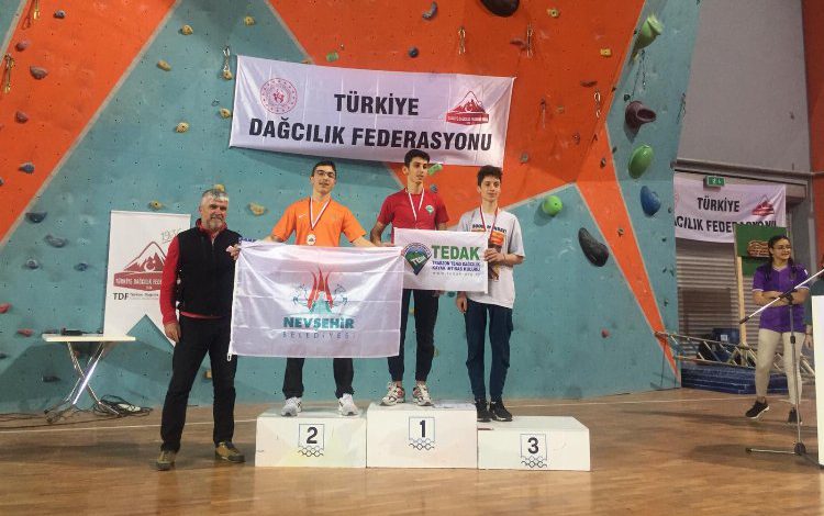 Nevşehir Belediyesi sporcuları madalyalara ambargo koydu Nevşehir Belediyesi sporcuları madalyalara ambargo koydu