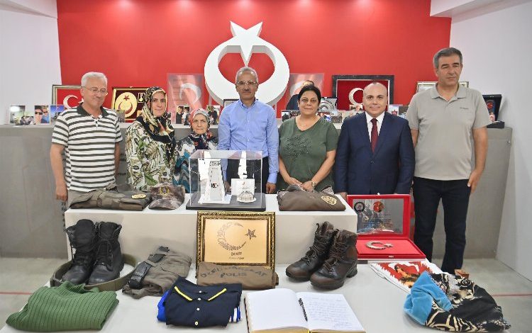 15 Temmuz şehidinin ailesine Bakan Uraloğlu’ndan ziyaret