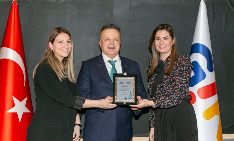 Ege’de filizlenen düşünceler tüm Türkiye’ye yayılıyor Ege’de filizlenen düşünceler tüm Türkiye’ye yayılıyor