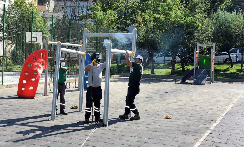 Bursa Yıldırım’ın parkları yenileniyor Bursa Yıldırım’ın parkları yenileniyor