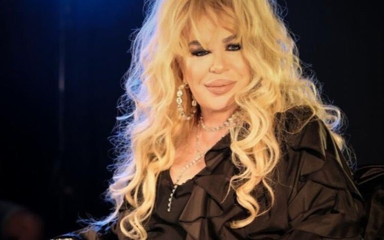 Zerrin Özer’den anlamlı istek!