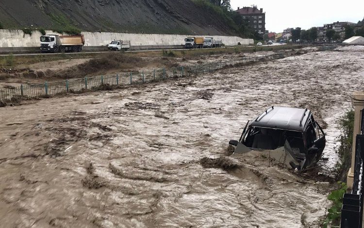 7 ildeki sel zararları tespit ediliyor 7 ildeki sel zararları tespit ediliyor