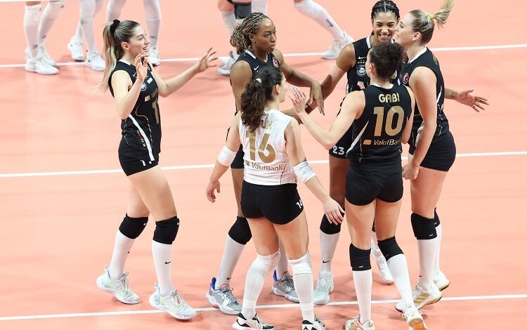 VakıfBank, PTT’ye de set vermedi