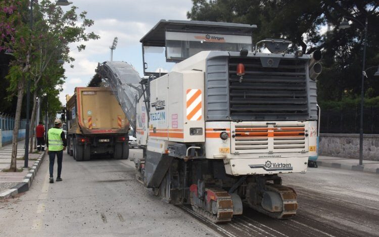 Manisa Şehzadeler’de asfalt yenileme Manisa Şehzadeler’de asfalt yenileme