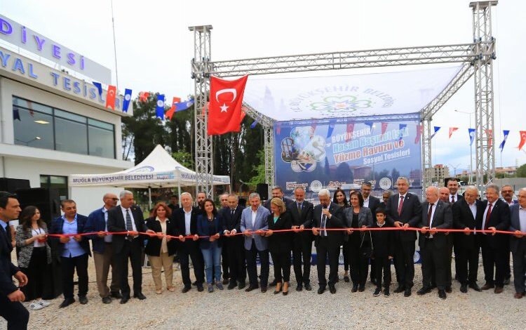 Muğla Yatağan’da yüzme havuzu ve sosyal tesise açılış Muğla Yatağan’da yüzme havuzu ve sosyal tesise açılış