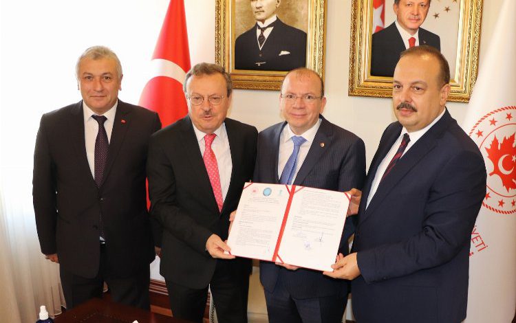 Bursa Ticaret Borsası’ndan nitelikli eğitime destek Bursa Ticaret Borsası’ndan nitelikli eğitime destek