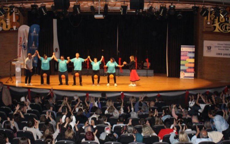 Özel bireylerin gösterisine büyük ilgi Özel bireylerin gösterisine büyük ilgi