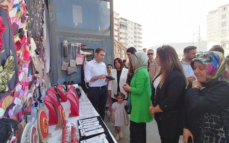 Sason’da Hayat Boyu Öğrenme sergisine yoğun ilgi Sason’da Hayat Boyu Öğrenme sergisine yoğun ilgi