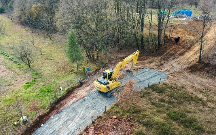 Kocaeli İzmit’te  Emirhanlıların 11 yıllık çamur çilesini bitti