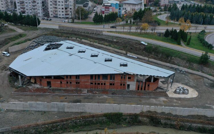 Yeni Gölcük terminalinde çatı imalatı tamam Yeni Gölcük terminalinde çatı imalatı tamam