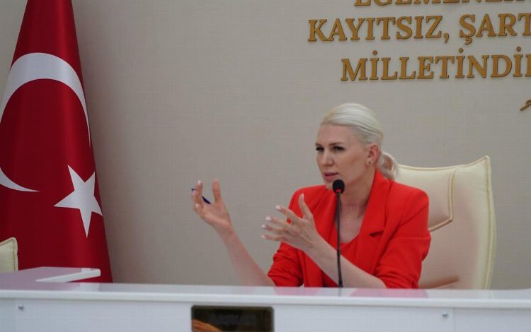 CHP’li Belediye Başkanı’ndan çarpıcı açıklama…. “Ters kelepçe ile gidersin!”