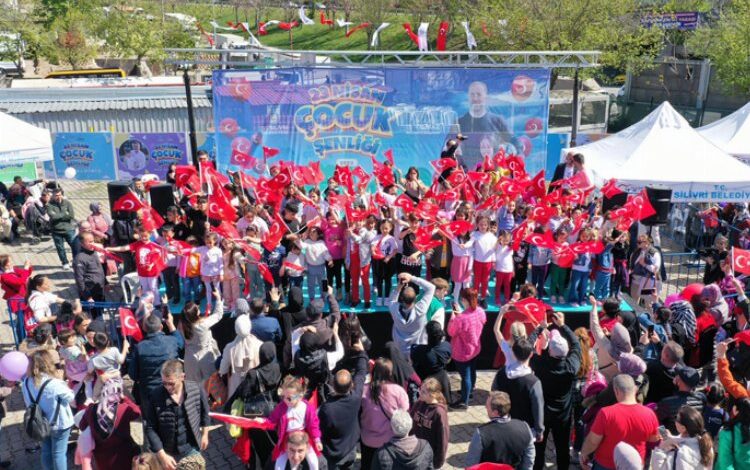 Silivri ve Hatay’da çocuklar bayram sevinci yaşadı
