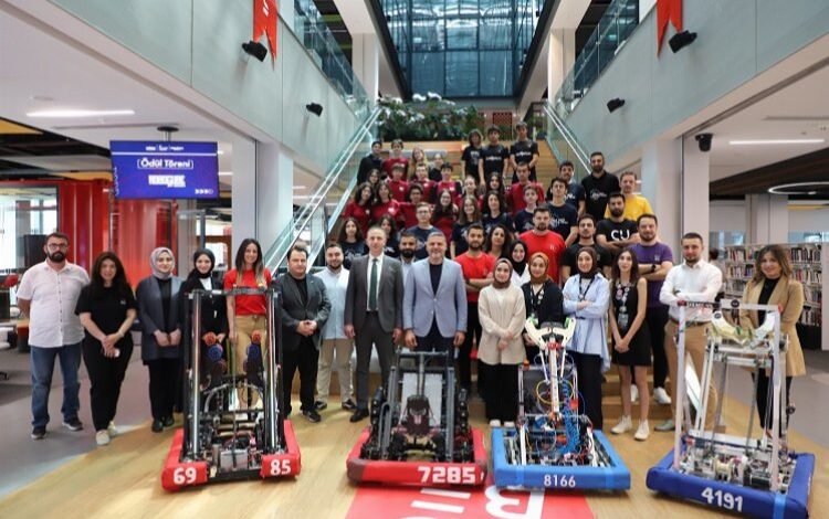 Robocube Off-Season 2023 robot yarışması gerçekleştirildi Robocube Off-Season 2023 robot yarışması gerçekleştirildi