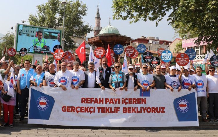 Memur-Sen Bursa’dan seslendi: Gerçekçi teklif bekliyoruz Memur-Sen Bursa’dan seslendi: Gerçekçi teklif bekliyoruz