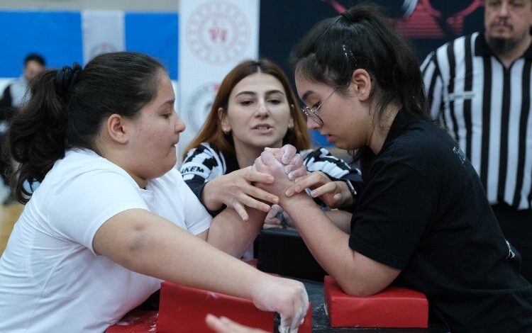 Para Bilek Güreşi heyecanı sona erdi