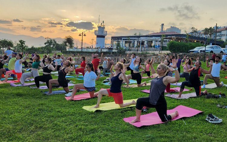 Muratpaşa’da Dünya Yoga Günü’ne özel seans