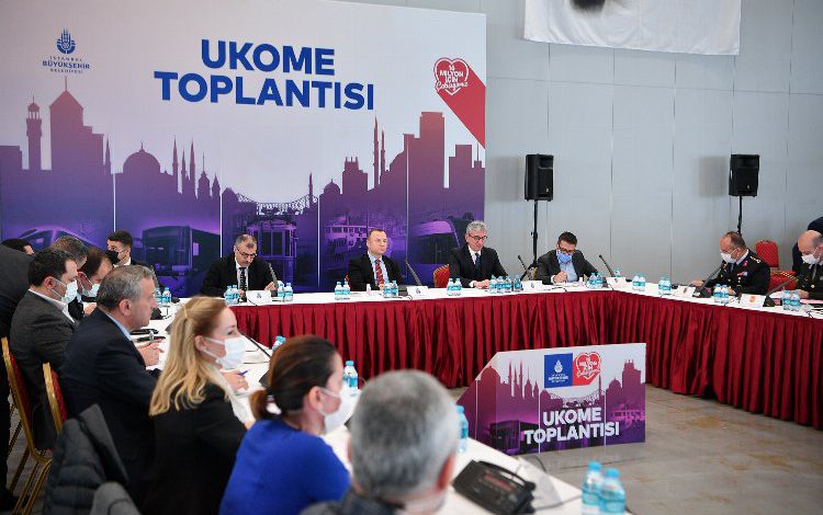 Taksiler paralı geçişlerde tek yönde ücret alabilecek Taksiler paralı geçişlerde tek yönde ücret alabilecek