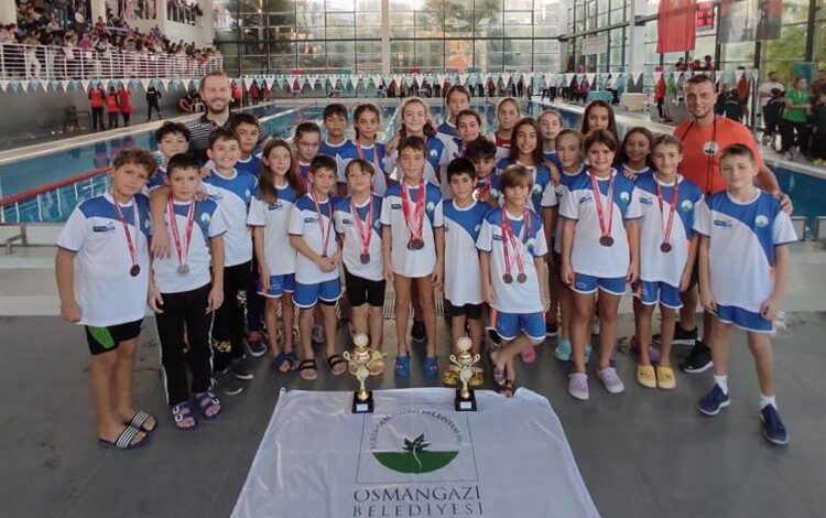 Bursa’da Osmangazili yüzücüler madalyaya doymuyor Bursa’da Osmangazili yüzücüler madalyaya doymuyor
