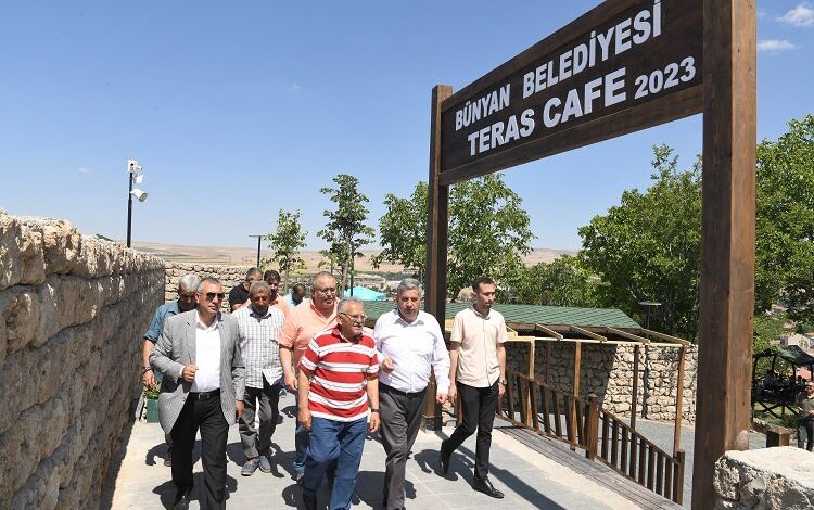 Kayabaşı Cam Seyir Terası’ndan Kayseri manzarası Kayabaşı Cam Seyir Terası’ndan Kayseri manzarası