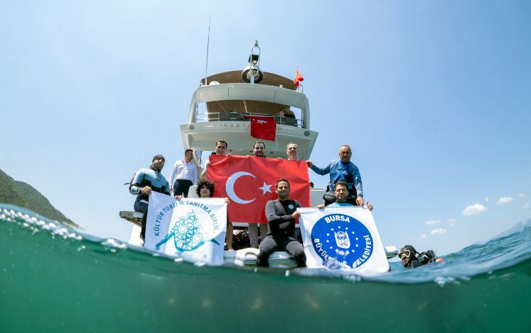 Bursa Gemlik Körfezi’nde ‘bayram’ dalışı