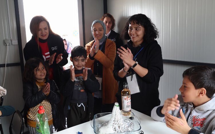 Dokuz Eylül’den Malatya’ya yardım köprüsü