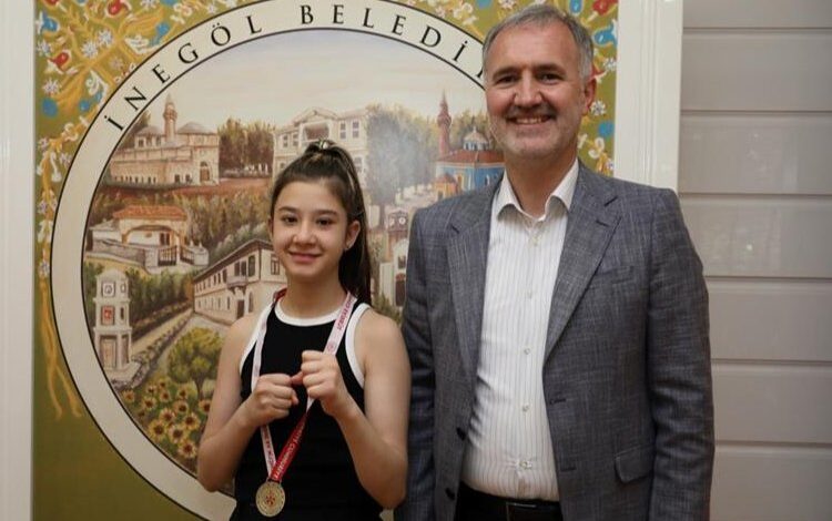 Başkan Taban şampiyon Afra’yı ağırladı