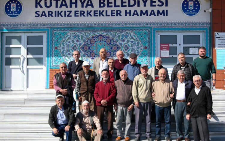 Kütahyalı büyükler Ilıca’da şifalanıyor