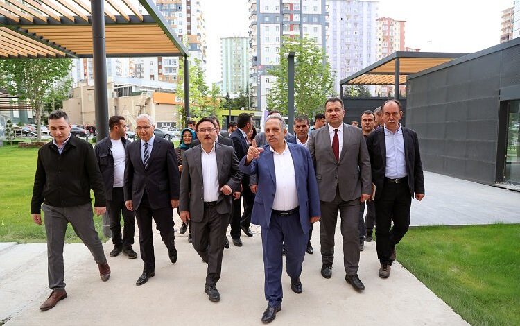 Kayseri Valisi’nden Talas’a ‘acil’ övgü