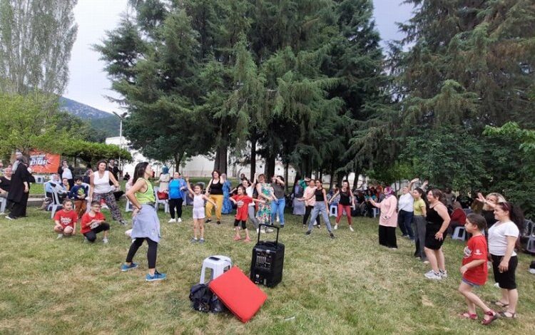 Büyükşehir ile hem öğrenip hem eğleniyorlar Büyükşehir ile hem öğrenip hem eğleniyorlar