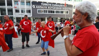 Özel gençlere davullu zurnalı asker uğurlaması