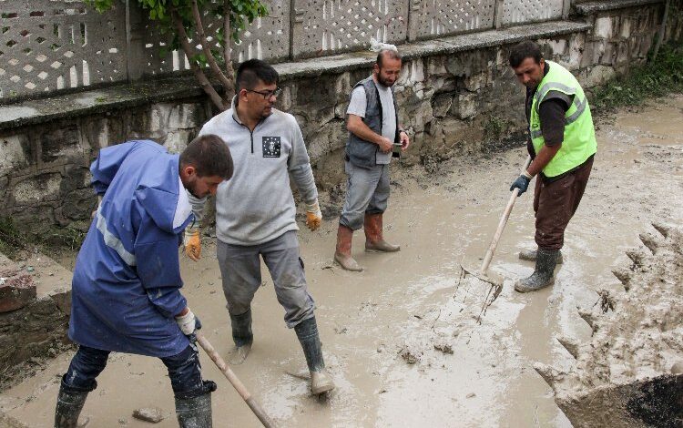 Kütahya’da sağanak sonrası yerinde inceleme Kütahya’da sağanak sonrası yerinde inceleme