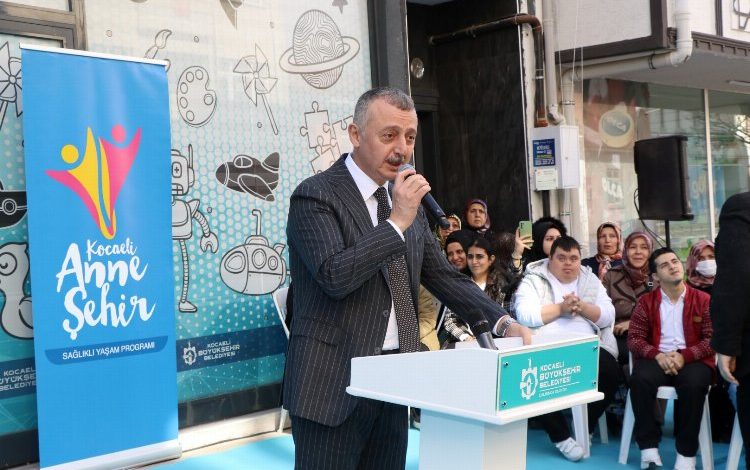 Başkan Büyükakın: “Annelerimize hizmette sınır yok” Başkan Büyükakın: “Annelerimize hizmette sınır yok”