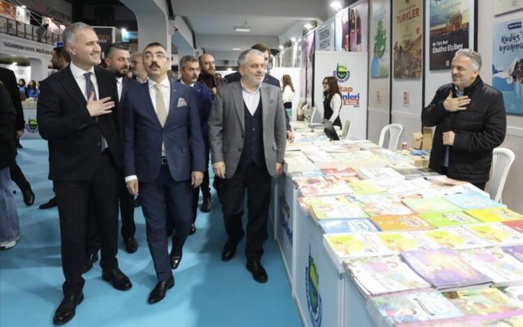 Bursa İnegöl’ün 7. Kitap Şöleni başladı Bursa İnegöl’ün 7. Kitap Şöleni başladı