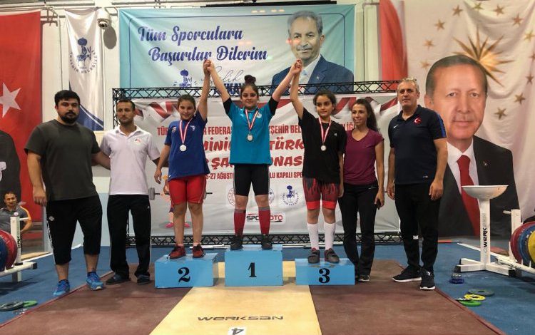 Nevşehir Belediyesi’nden çifte şampiyonluk