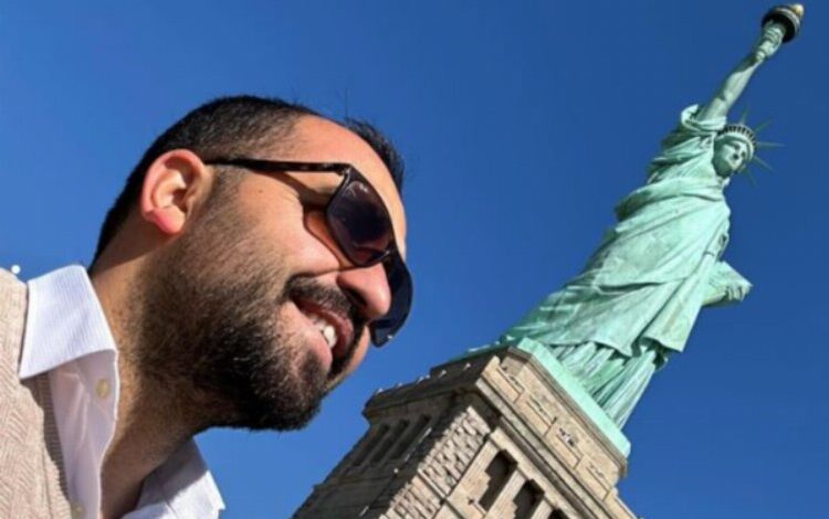 Hobi olarak başladığı sinemada ödüle doymuyor